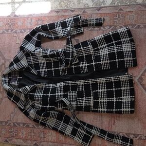 Forever 21 Black and Cream Knit Jacket